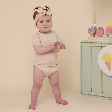 Babyccino Short Sleeve Organic Bodysuit | Snuggle Hunny