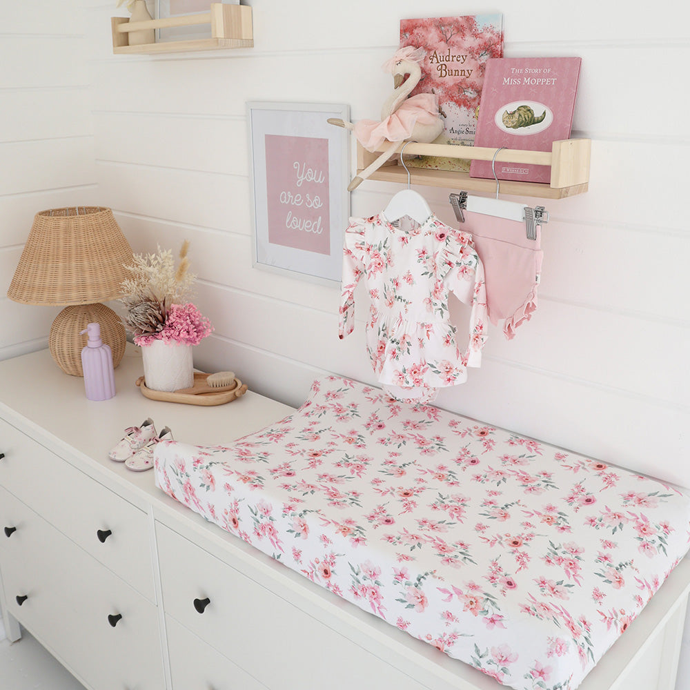 Camille Organic Bassinet Sheet / Change Pad Cover - View 3