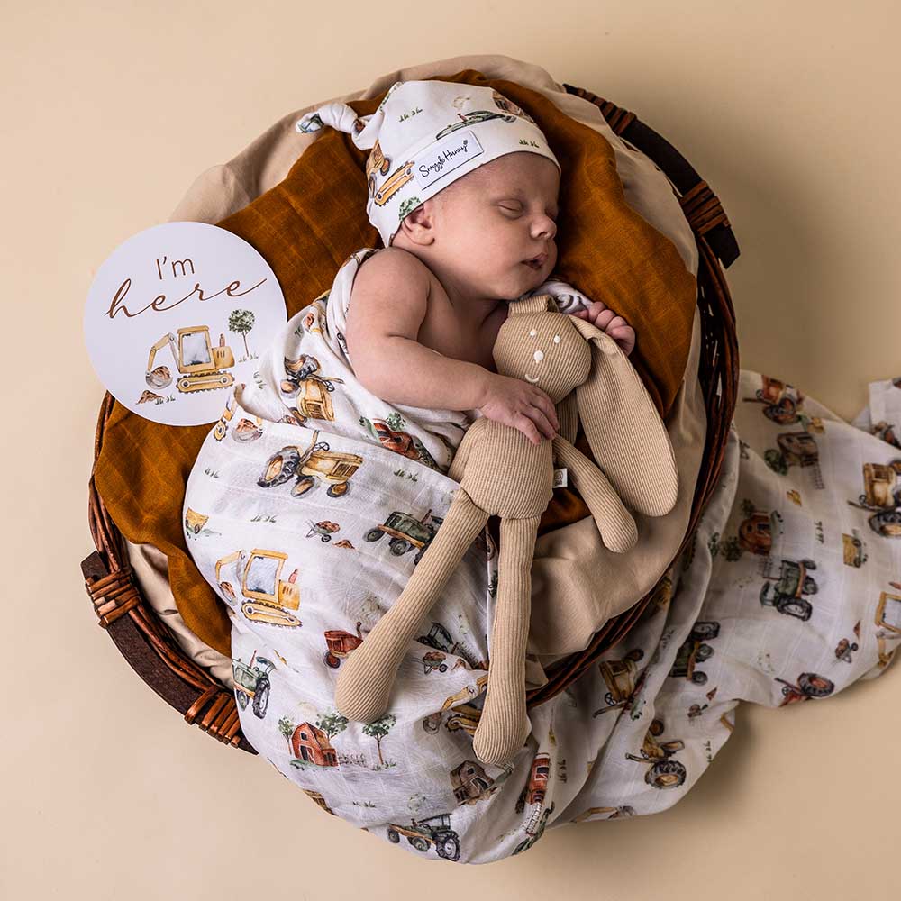 Diggers Organic Muslin Wrap Snuggle Hunny